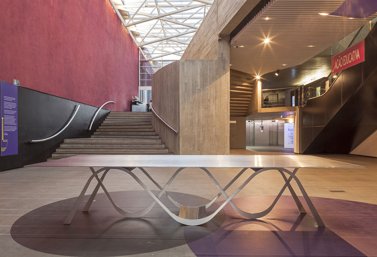 Mesa Sinfonia design de Ruy Ohtake Easy Resize com