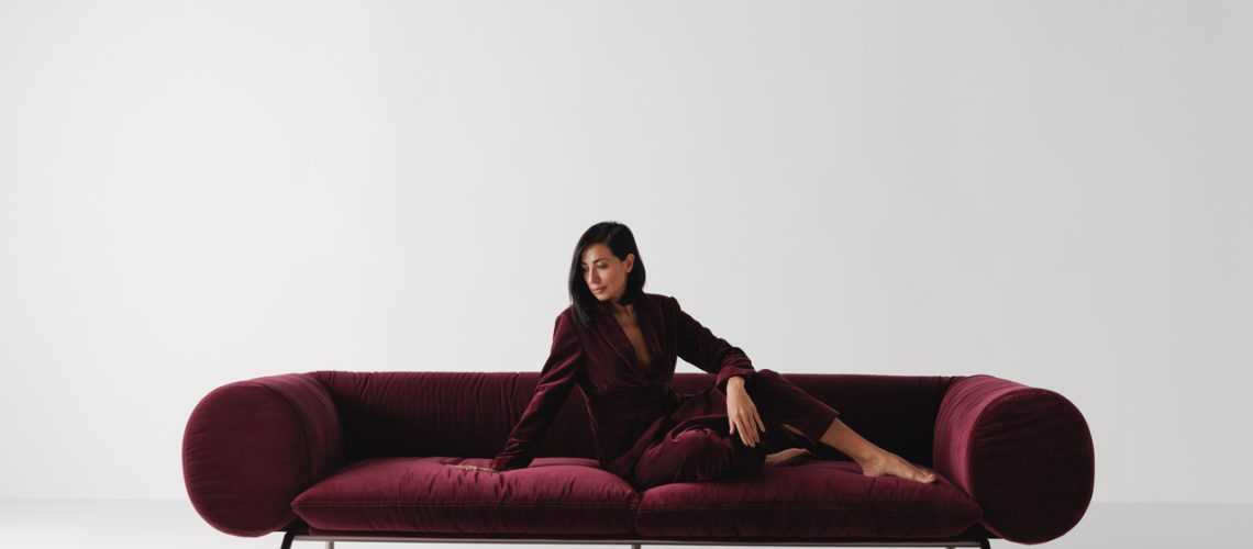 Piu roberta Banqueri Sofá Nave IMG Editar Easy Resize com ()