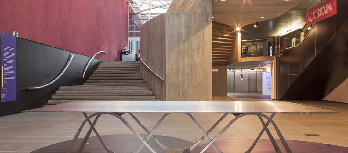 Mesa Sinfonia design de Ruy Ohtake Easy Resize com